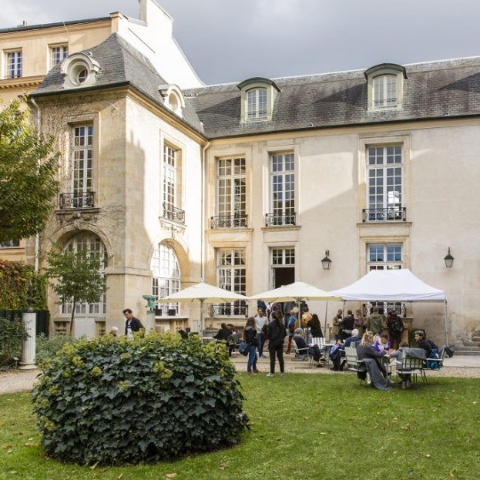 Bakgården på Institute suédois i Paris